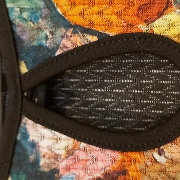 Flowered dress - Picture 3 of 4